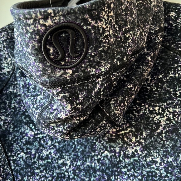 Patterned lululemon scuba hoodie - Picture 3 of 5